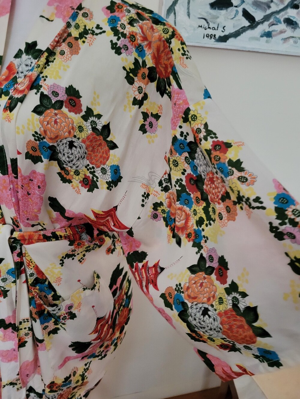 Short Japanese Style Robe In Japanese Print - Picture 3 of 9